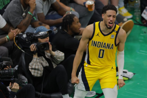 Indiana Pacers' Tyrese Haliburton stuns Milwaukee Bucks with 4-point game-winner Indiana Pacers' Tyrese Haliburton stuns Milwaukee Bucks with 4-point game-winner