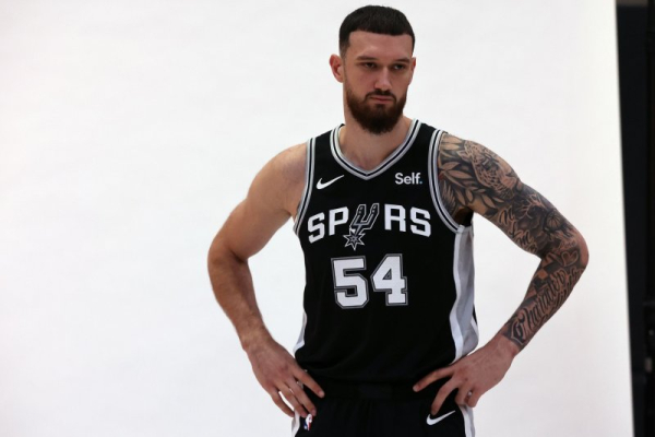 Spurs' Sandro Mamukelashvili makes NBA history with 34 points in 19 minutes Spurs' Sandro Mamukelashvili makes NBA history with 34 points in 19 minutes