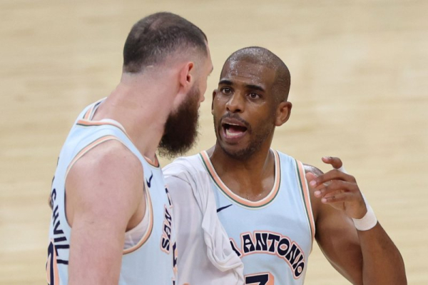 Chris Paul agrees to return to Los Angeles Clippers Chris Paul agrees to return to Los Angeles Clippers