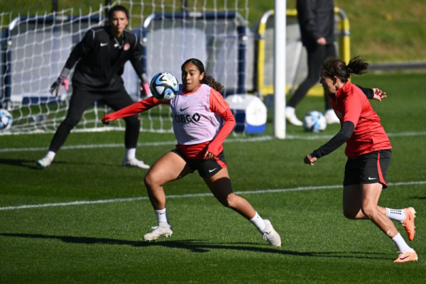 Liverpool's Olivia Smith joins Arsenal in record transfer Liverpool's Olivia Smith joins Arsenal in record transfer