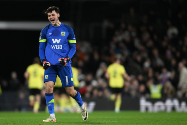 Manchester City to sign goalie James Trafford Manchester City to sign goalie James Trafford