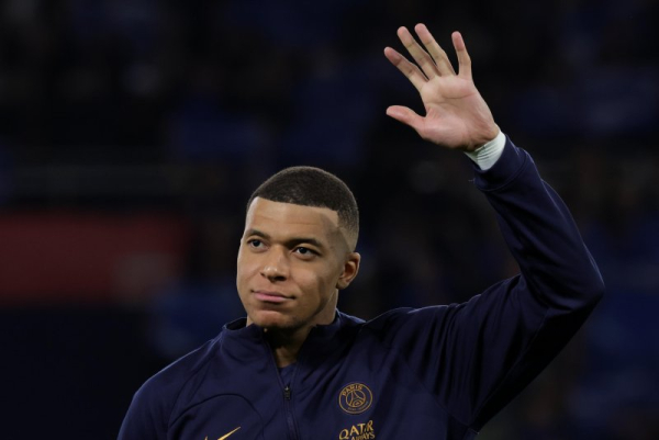 Kylian Mbappe leaves France national team to treat ankle injury