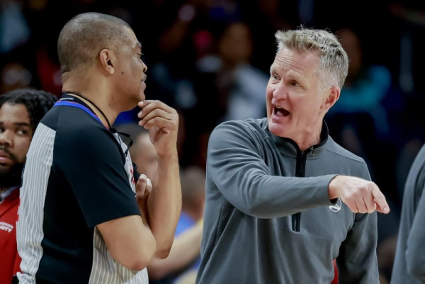 Curry expresses love for Kerr after coach's ejection vs. Clippers