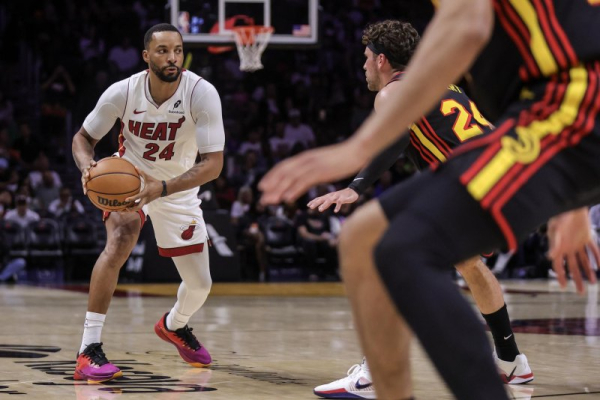 Ex-Miami Heat guard Norman Powell agrees to 2-year deal with Bulls Ex-Miami Heat guard Norman Powell agrees to 2-year deal with Bulls